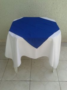 Toalha e Cobre mancha de mesa para festas