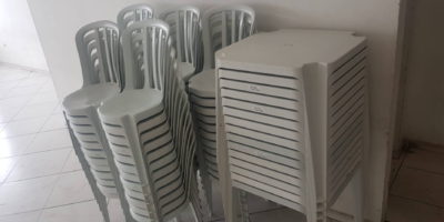 Mesas e Cadeiras (plastico)